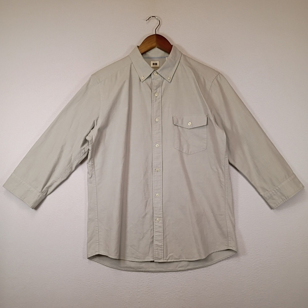 Minimalist Uniqlo Mens Medium Light Gray 3/4 Sleeve Cotton Button Down Shirt